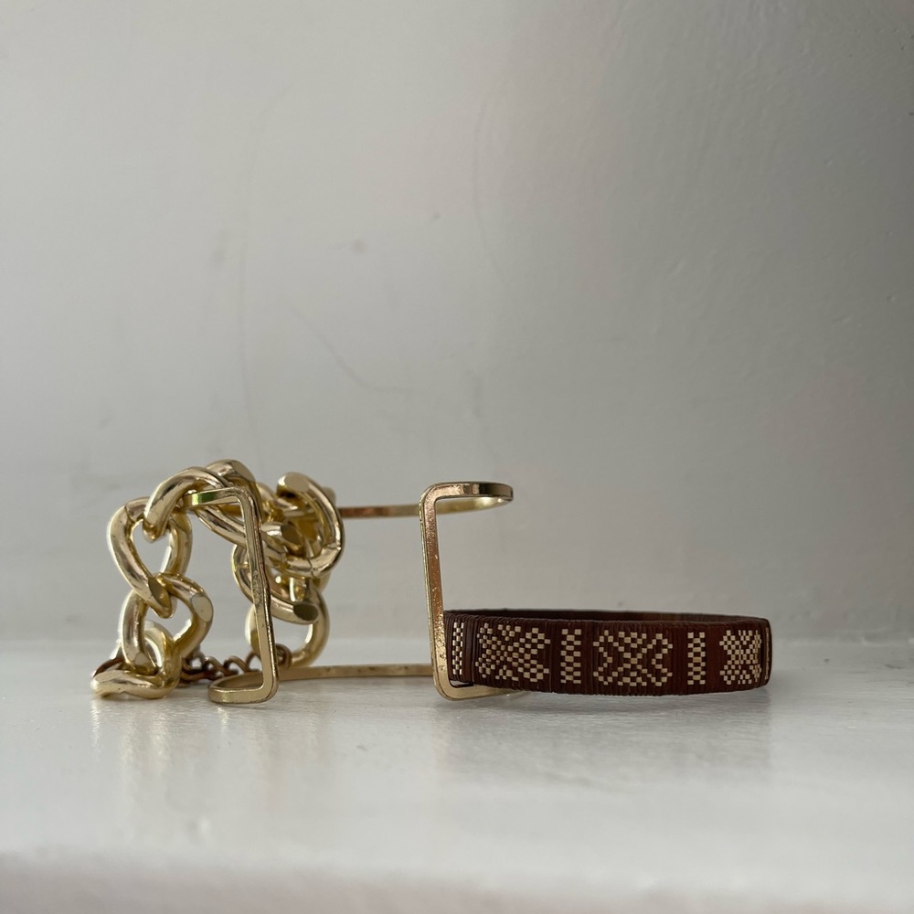 Accent jewlery